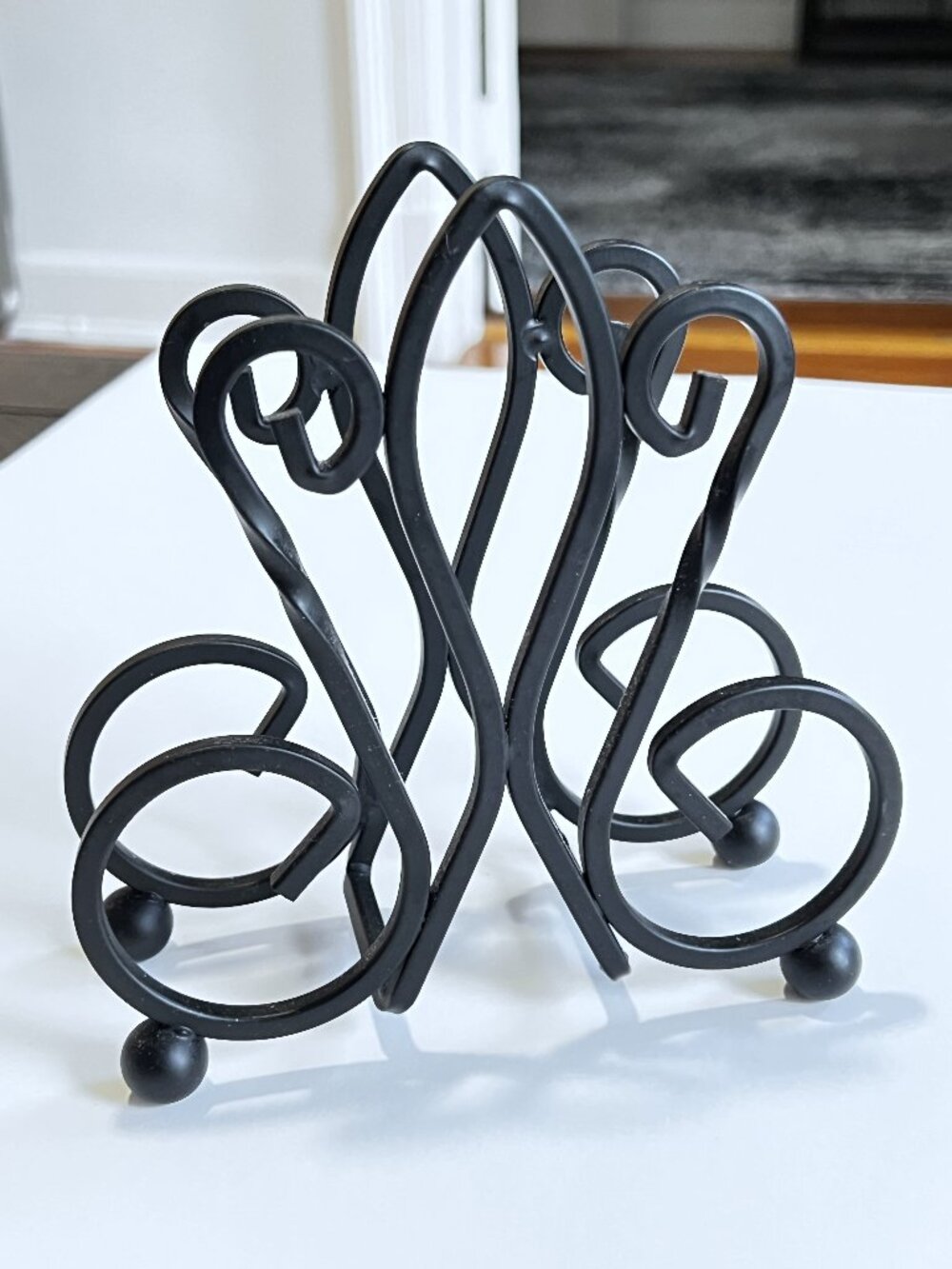 Spectrum Patrice Black Steel Fleur de Lis Footed Napkin Holder EUC